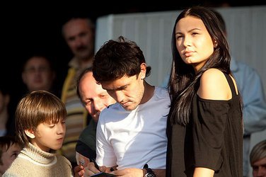 Алексей Березуцкий женат на девушке по имени Джамалия